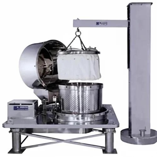 centrifuge-machine-with-bag-lifting-device-1000x1000